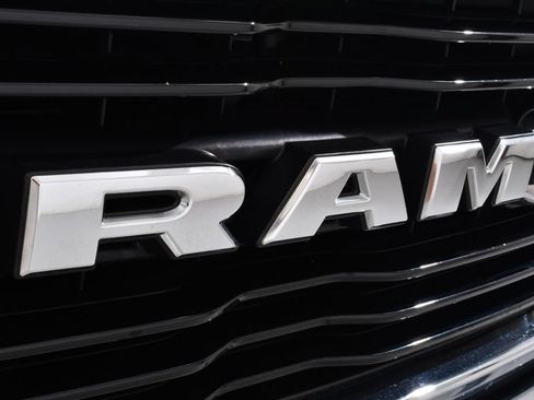 Used 2019 RAM 1500 Big Horn AWD/4WD image 20
