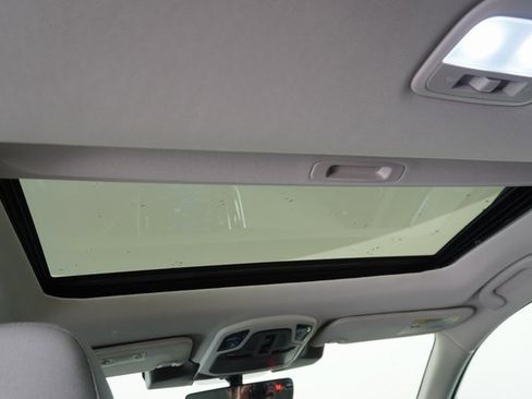 Used 2025 Subaru Outback Premium image 24