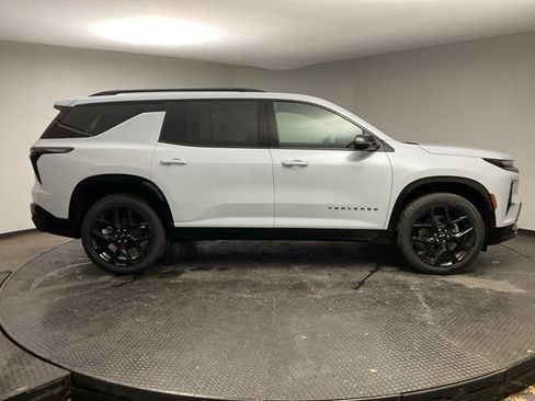 New 2026 Chevrolet Traverse RS image 8