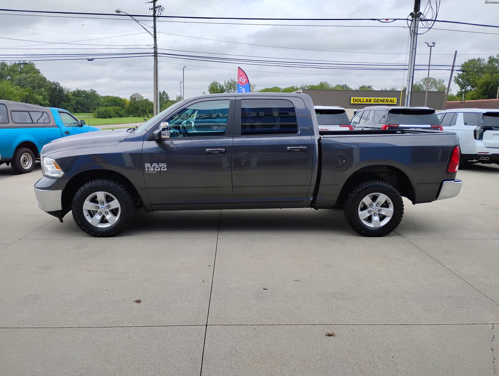 Used 2021 RAM 1500 Classic SLT AWD/4WD image 12