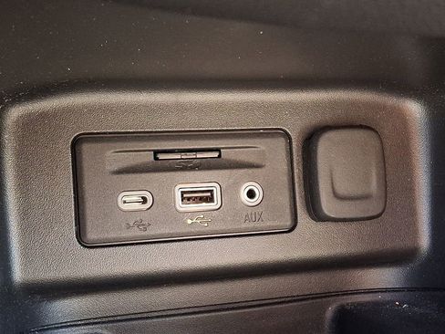 Used 2021 Chevrolet Equinox Premier image 27