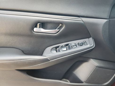 Used 2021 Nissan Sentra SV FWD image 21
