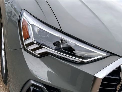 Used 2023 Audi Q3 2.0T Premium Plus w/ Premium Plus Package image 28