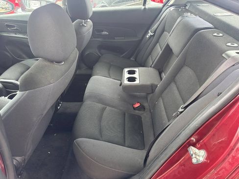 Used 2015 Chevrolet Cruze LT FWD image 12
