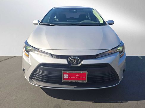 Certified 2025 Toyota Corolla LE image 8