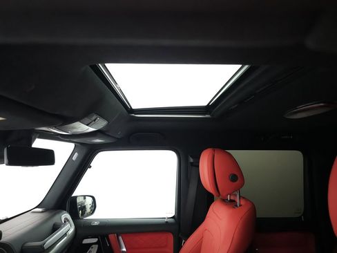 Used 2025 Mercedes-Benz G 550 image 26