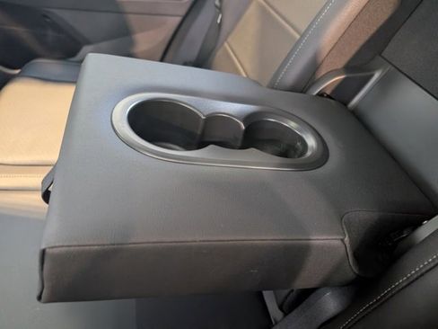 Used 2020 Volkswagen Tiguan SEL image 25