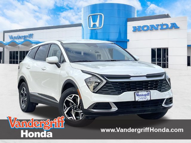 Used 2023 Kia Sportage LX FWD image 1