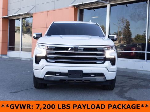 Used 2023 Chevrolet Silverado 1500 High Country w/ Technology Package AWD/4WD image 5