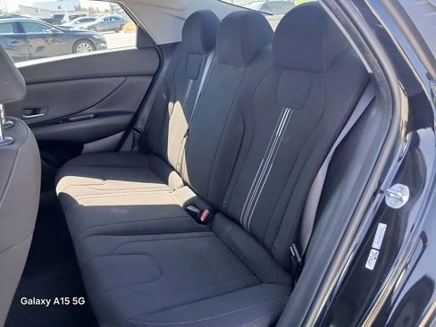 Used 2022 Hyundai Elantra SEL image 12