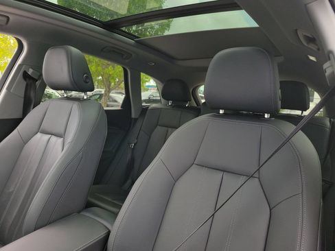 Used 2025 Audi Q5 Premium w/ Convenience Package AWD/4WD image 16