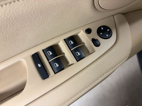 Used 2013 BMW X5 xDrive35d image 12