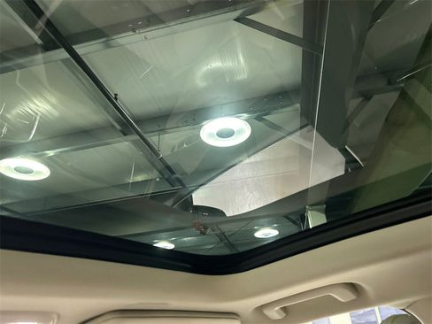 Certified 2023 Volvo XC90 B5 Plus w/ Protection Package Premier image 28