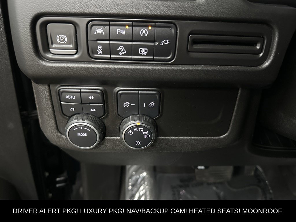 Used 2022 Chevrolet Tahoe Z71 w/ Luxury Package AWD/4WD image 34
