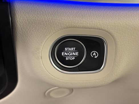 Used 2026 Mercedes-Benz GLS 450 4MATIC image 23