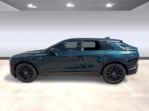 Used 2024 Cadillac Lyriq Sport RWD image 2