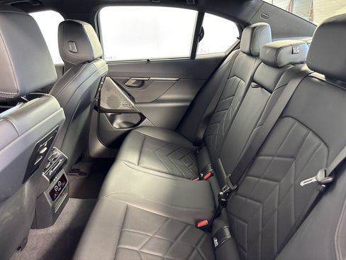 Used 2026 BMW 530i RWD image 25