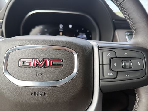 Used 2023 GMC Yukon SLT w/ SLT Luxury Package RWD image 31