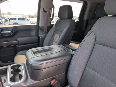 Used 2019 Chevrolet Silverado 1500 LT Trail Boss AWD/4WD image 15