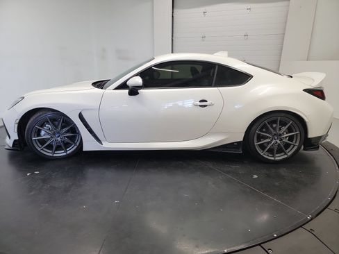 Used 2023 Subaru BRZ Limited RWD image 4