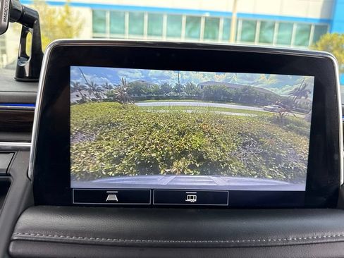 Used 2021 Chevrolet Suburban LS RWD image 5