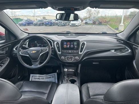 Used 2018 Chevrolet Malibu LT w/ Leather Package image 40
