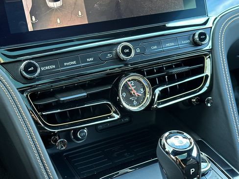 New 2025 Bentley Flying Spur Plug-In Hybrid image 23