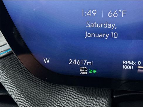 Used 2025 Buick Enclave Preferred image 19