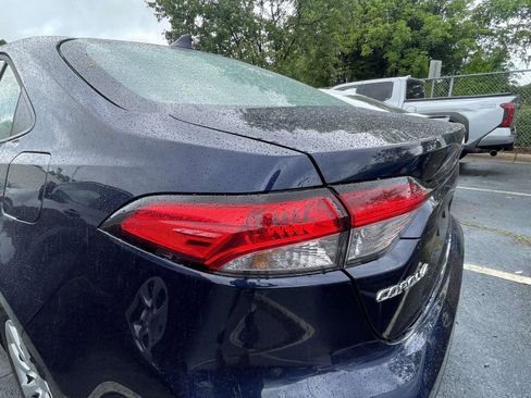 Used 2025 Toyota Corolla LE w/ Convenience Package FWD image 11