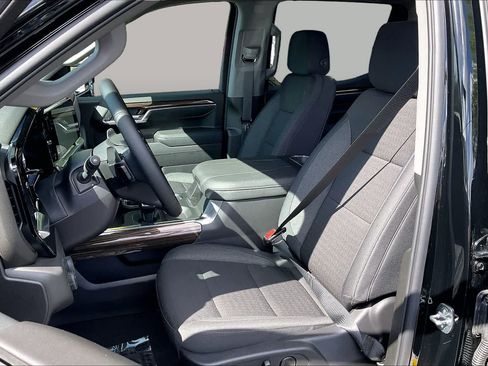 Used 2026 Chevrolet Silverado 1500 LT Trail Boss w/ Convenience Package II AWD/4WD image 47