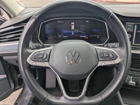 Used 2024 Volkswagen Jetta SE FWD image 7