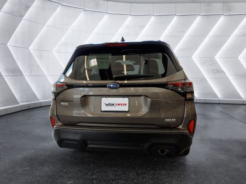 Used 2025 Subaru Forester Touring AWD/4WD image 5
