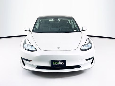 Used 2023 Tesla Model 3 Standard Range RWD image 2