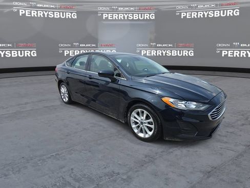 Used 2020 Ford Fusion SE FWD image 2