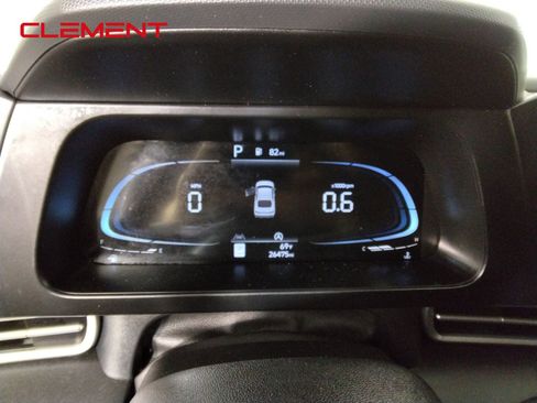 Used 2025 Hyundai Elantra SE FWD image 14