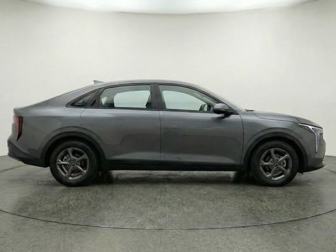 Used 2025 Kia K4 FWD image 11