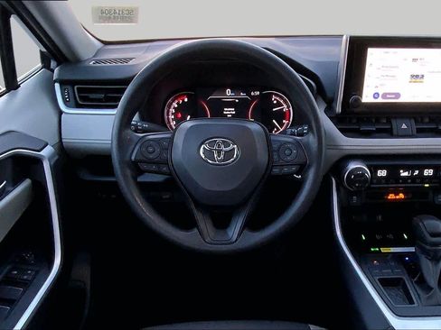 Used 2025 Toyota RAV4 XLE w/ Convenience Package FWD image 6