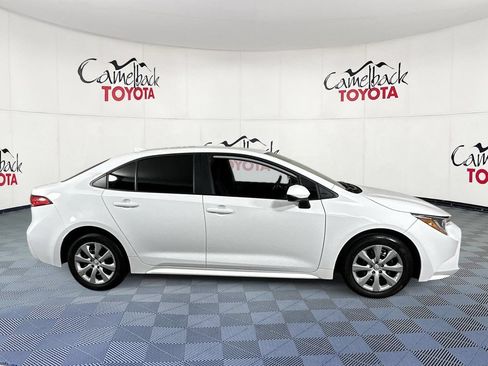 Used 2024 Toyota Corolla LE FWD image 8