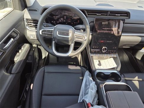 New 2026 GMC Terrain Denali w/ LPO, Floor Liner Package image 8