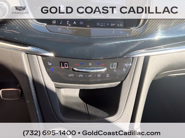 Used 2024 Cadillac XT6 Sport w/ Technology Package AWD/4WD image 29