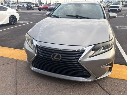 Used 2016 Lexus ES 350 w/ Navigation System Package FWD image 3