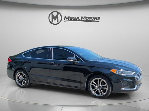 Used 2019 Ford Fusion SEL FWD image 10