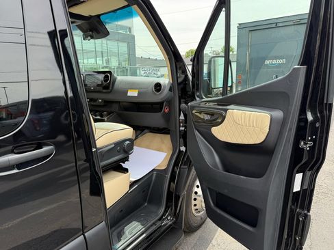 Used 2020 Mercedes-Benz Sprinter 3500 image 40