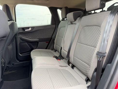 Used 2020 Ford Escape SE image 16