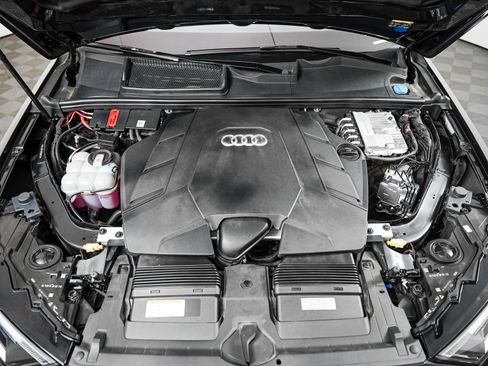 Used 2023 Audi Q7 3.0T Premium Plus w/ Premium Plus Package AWD/4WD image 3