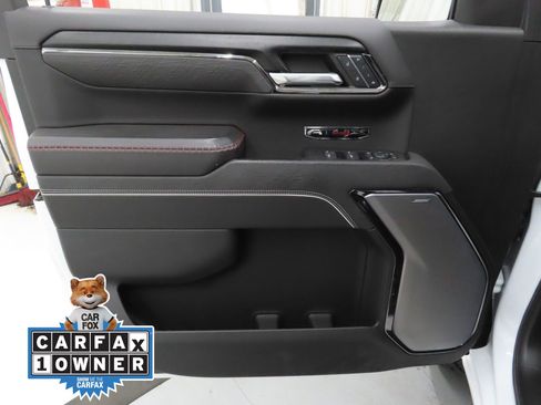 Used 2024 GMC Sierra 1500 AT4X image 9