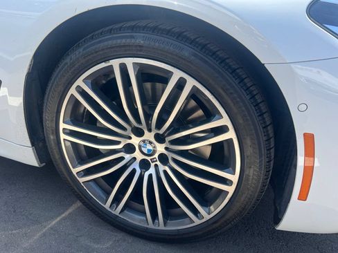 Used 2019 BMW 540i w/ M Sport Package RWD image 4