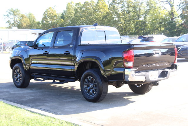 Used 2020 Toyota Tacoma SR5 AWD/4WD image 3