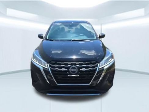 Used 2024 Nissan Kicks S FWD image 2