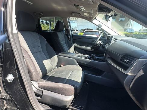 Certified 2025 Nissan Rogue SV AWD/4WD image 32
